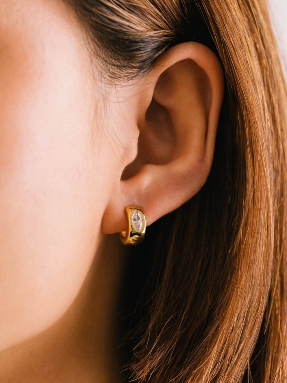 Marquise Chunky Huggie Hoop Earrings - Gold